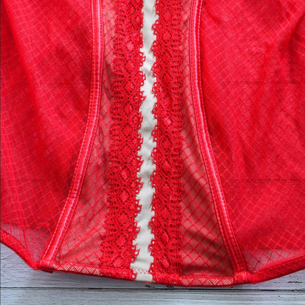 Push-Up Bustier - Picture 2 of 10